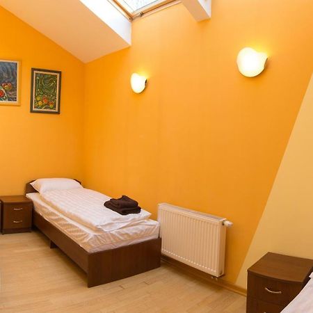 10 Rooms Lviv Ngoại thất bức ảnh