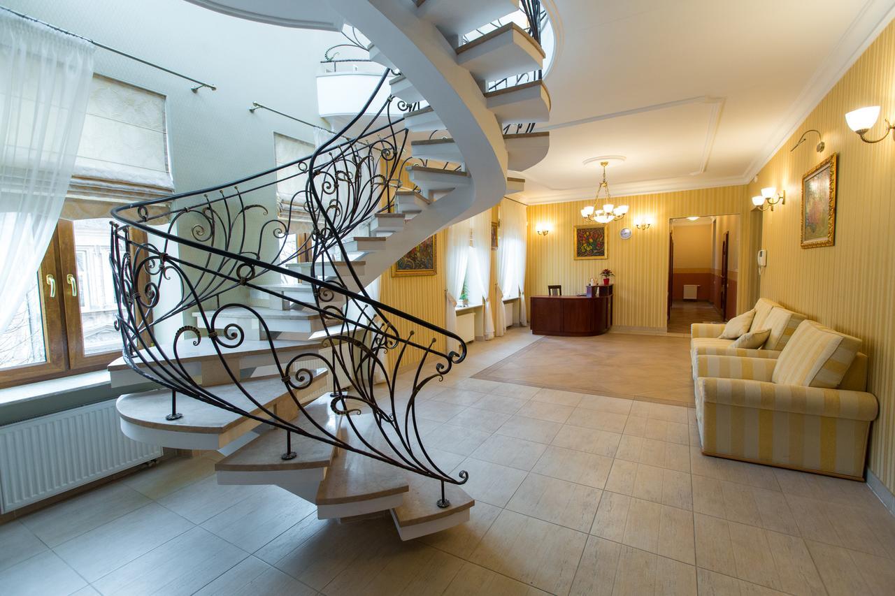 10 Rooms Lviv Ngoại thất bức ảnh