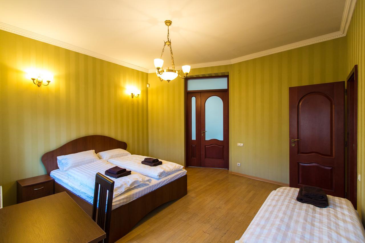 10 Rooms Lviv Ngoại thất bức ảnh