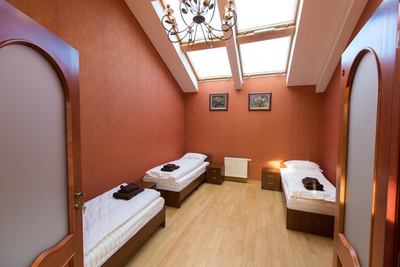 10 Rooms Lviv Ngoại thất bức ảnh