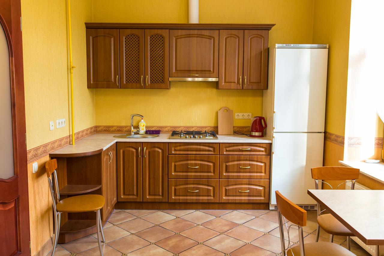 10 Rooms Lviv Ngoại thất bức ảnh